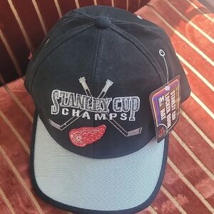 Vintage 1998 Hockey Hat